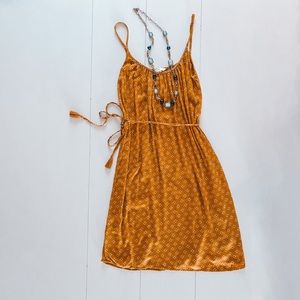 H&M Tiny Floral rust casual dress